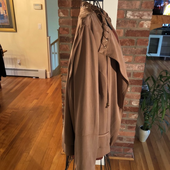 Jacket - Picture 3 of 4